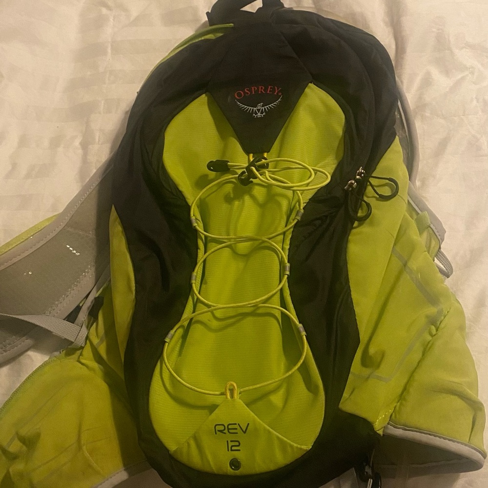 osprey hydration pack never used but bought a few years ago